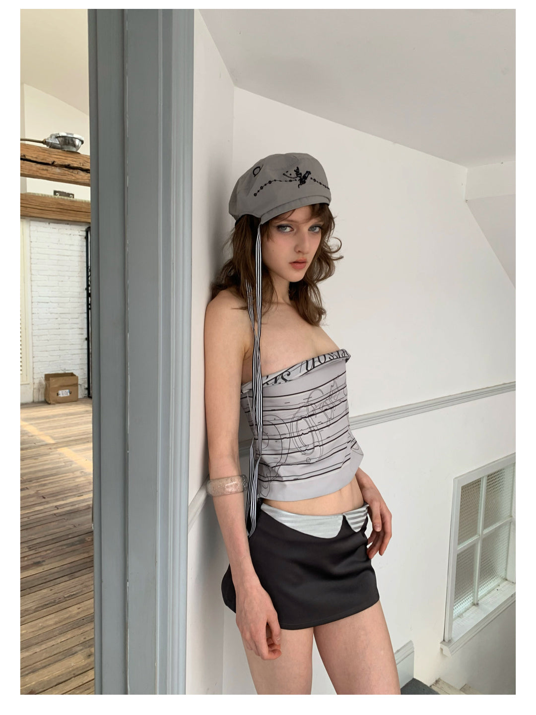 [A00831]Avant-Grade Musical Note Print Strapless Top
