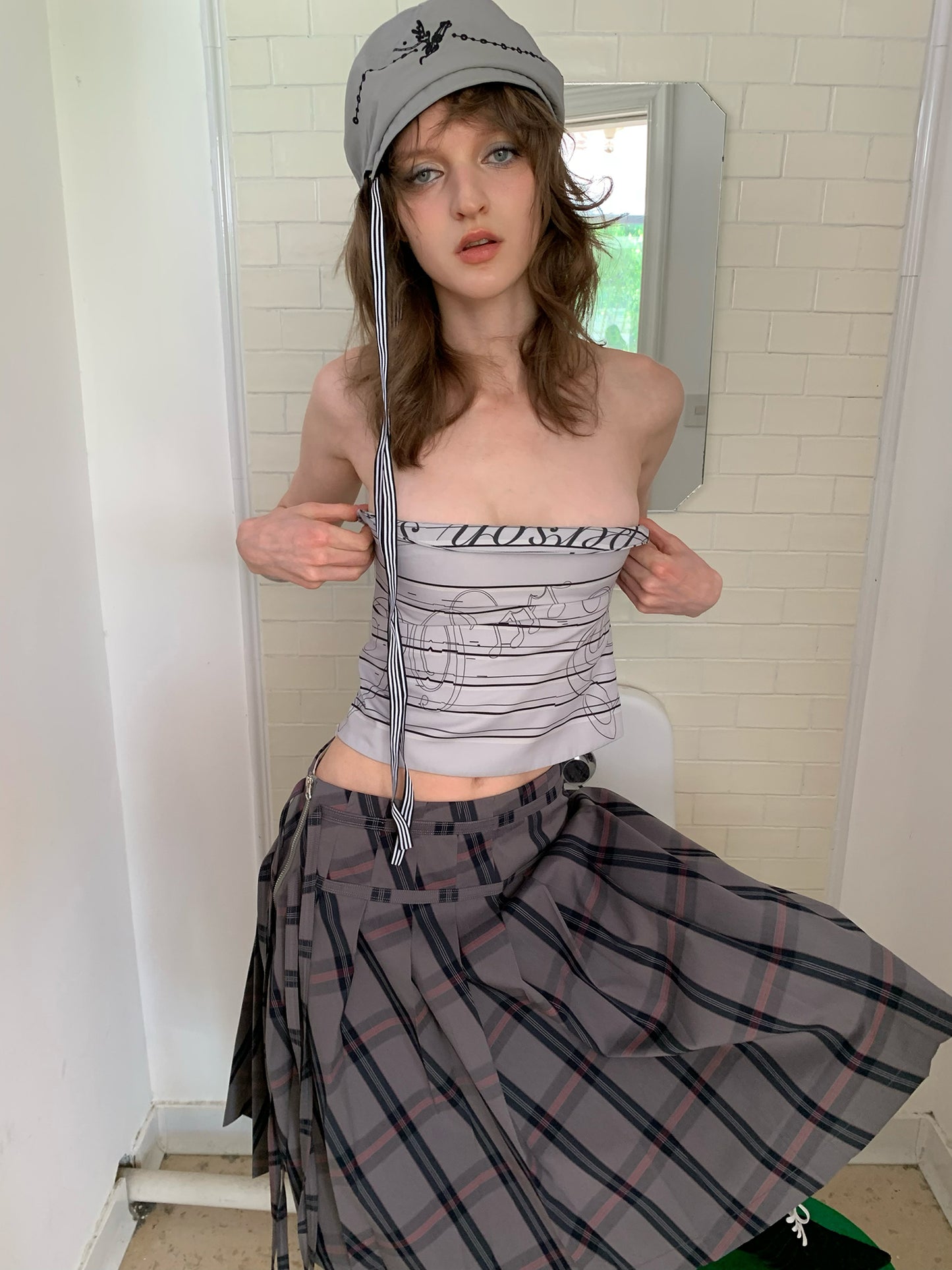 [A00831]Avant-Grade Musical Note Print Strapless Top